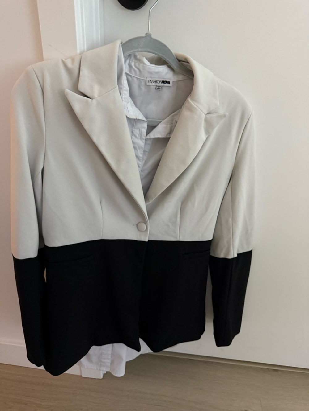 Fashion Nova Two-Tone Black and Cream Colorblock Blazer